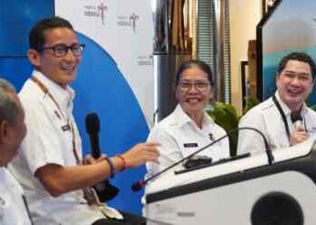 Menparekraf/Kabaparekraf Sandiaga Salahuddin Uno dalam peluncuran program PMB-Poltekpar di sela-sela "Weekly Brief with Sandi Uno", di Jakarta, Senin (13/2/2023).(Ist)