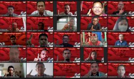 Foto: Guru SMK mitra binaan AHM mengikuti webinar Astra Honda Talknology dengan tema Asik-Asik Belajar Motor Listrik yang digelar pada 21 Maret 2023.(Ist)