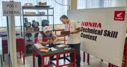 Foto: PT Indako Trading Coy selaku main dealer Honda dengan melakukan seleksi kepada puluhan tenaga pengajar unggul dan kreatif SMK Mitra Binaan AHM se-Sumut.(Ist)
