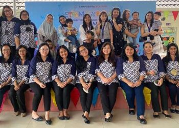 Sampoerna Academy sebagai pelopor STEAM berkolaborasi dengan komunitas IbuSibuk mengikuti kegiatan Mommy & Me Over The Rainbow sebagai salah satu rangkaian program STEAM EXPO 2023. Kegiatan ini diselenggarakan di Sampoerna Academy Medan Cipto yang bertujuan untuk menstimulasi kemampuan pikir lebih holistic dan kritis pada anak dengan cara belajar sambil bermain.(Dok:Sampoerna)