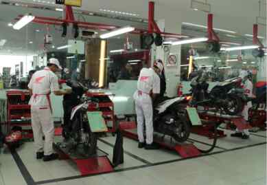 Foto: Idealnya servis motor dapat dilakukan setiap 2-3 bulan sekali.(Ist)
