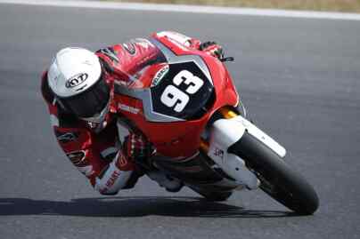 Foto: Fadillah Arbi Aditama menjalani debut musim keduanya di FIM JuniorGP di Circuito do Estoril, Portugal, Minggu (7/5/2023).(Ist)
