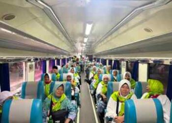 Rombongan VVIP jemaah Haji Labuhanbatu, relasi Stasiun Rantauprapat-Medan, Rabu (31/5).(Dok:KAI Divre I SU)