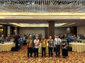 Foto: Tamu undangan diabadikan bersama-sama pada acara sosialisasi pencegahan tindak pidana sektor jasa keuangan di Medan, Kamis (15/06/2023).(Dok:OJK KR5)