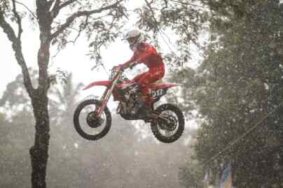 Foto: Crosser muda AHRT, Nuzul Ramzidan siap menjalani balapan perdananya di pentas balap motocross dunia MXGP sebagai wildcard.(Ist)