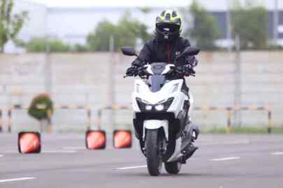 Foto: Suku cadang yang berperan sangat penting dalam kendaraan bermotor. Karenanya dibutuhkan kepedulian dalam hal perawatan rutin untuk menjaga kondisinya agar tetap prima.(Siong)