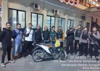 PT Kereta Api Indonesia (KAI Persero) kembali melakukan penangkapan atas tindak pencurian prasarana, rel kereta api di Petak Jalan Medan-Binjai KM 8+8/9, Selasa (25/7).(Dok:KAI Sumut)