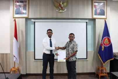 Foto: KPPU mengeluarkan Penetapan Penghentian Perkara terkait pelaksanaan kemitraan antara PT Perkebunan Nusantara V dengan Koperasi Sawit Makmur di Kabupaten Kampar, Provinsi Riau pada Rabu (26/07/2023) di Kantor KPPU Pusat Jakarta.(Dok:KPPU)