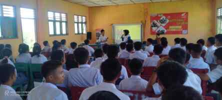 Foto: Aktivitas Safety Riding Education Dealer for School yang berlangsung di SMK Negeri 1 Amandraya di Jalan Tuindrao Kecamatan Amandraya Kabupaten Nias Selatan pada 25 Juli 2023.(Ist)