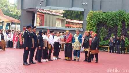 Menkumham Yasonna Laoly secara simbolik memberikan remisi 17 Agustus.