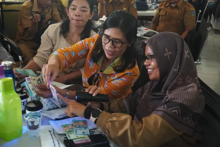 Foto: BI Sumut Ajak Seluruh Guru Tularkan CBP Rupiah ke Siswa