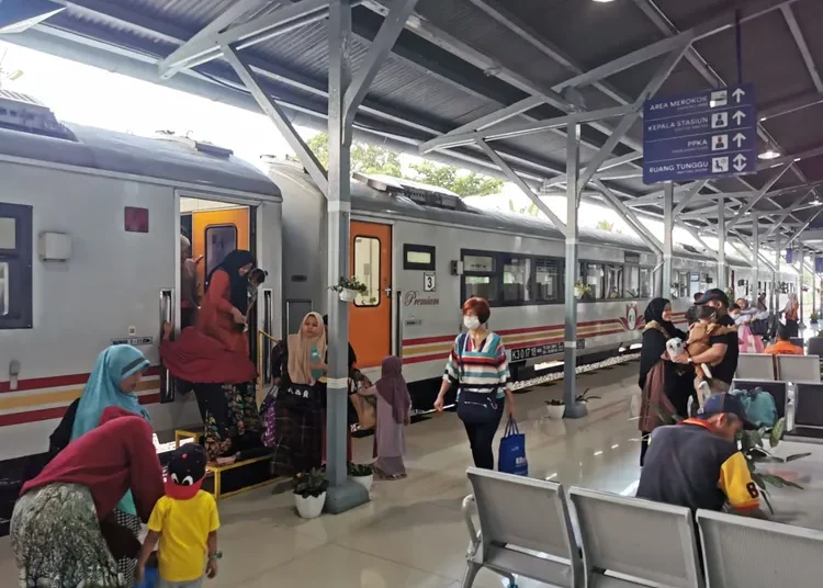 Foto: 1 Oktober 2023, KA Lokal Siantar Ekspres Melayani 4 Perjalanan