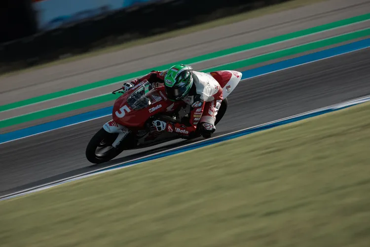 Foto: Para pebalap binaan PT Astra Honda Motor siap tampil maksimal pada seri kelima gelaran Idemitsu Asia Talent Cup (IATC) 2023 yang diselenggarakan di Sepang International Circuit, Malaysia.(Siong)