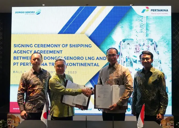 Foto: PT Pertamina Trans Kontinental (“PTK”) menandatangani kontrak kerja sama Ship Agency Services (keagenan kapal) dengan PT Donggi-Senoro LNG (“DSLNG”). Penandatanganan kerja sama dilaksanakan Kamis, 9 November 2023 lalu di Bali.(Dok:PTK)