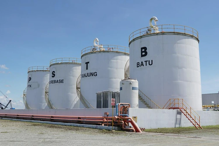 Foto: PT Pertamina Trans Kontinental (PTK) meraih penghargaan tingkat Asia Pasifik atas inisiasinya dalam menjalankan operasional port (pelabuhan) berbasis lingkungan atau green port.(Dok:PTK)