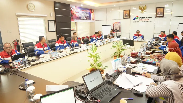 Foto: Pertamina Patra Niaga Regional Sumbagut menyelenggarakan Simulasi Organisasi Keadaan Darurat (OKD) Level I Integrated Terminal (IT) Dumai dan Regional Sumatera Bagian Utara (Sumbagut), Rabu (8/11).(Dok:Pertamina Sumbagut)