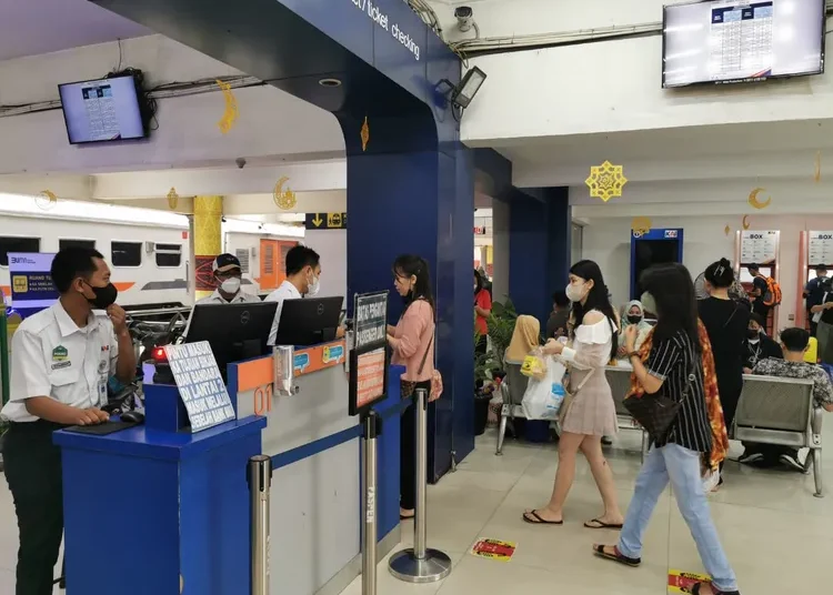 Foto: PT KAI (Persero) Divre I SU menyediakan sebanyak 141.892 tiket kereta api pada masa libur Natal dan Tahun Baru (Nataru) 2023/2024.(Dok:KAI Divre I SU)