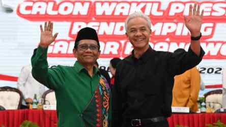 Foto: Ganjar dan Mahfud MD.