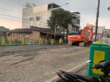 Foto: Akses Jalan HM Yamin sudah dapat dilalui pengendara usai direvitalisasi Pemko Medan.