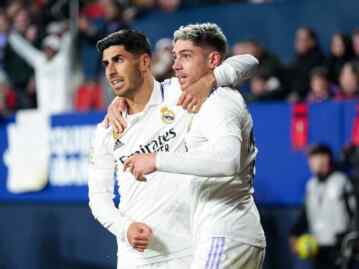 Foto: Pemain Real Madrid Marco Asensio dan Dani Carvajal merayakan gol atas Almeria