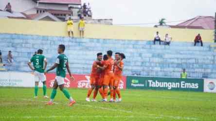Foto: Laga Persiraja vs PSMS Medan di Stadion Langsa, Sabtu (27/1/2024).