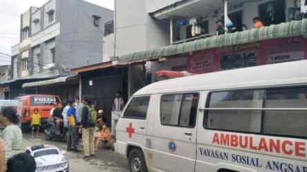 Foto: Suasana depan kos Jalan PWS yang ditemukan jasad pria.