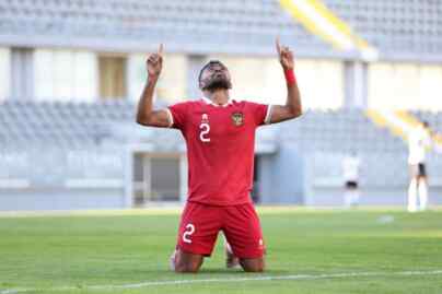 Foto: Pemain sayap Timnas Indonesia Yakob Sayuri merayakan keberhasilan mencetak gol pada laga uji coba kontra Libya di Stadion Titanic Mardan, Antalya, Turki, Jumat (5/1/2024). Indonesia takluk dari Libya dengan skor 1-2.