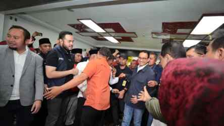 Foto: Anies di Bandara Minangkabau