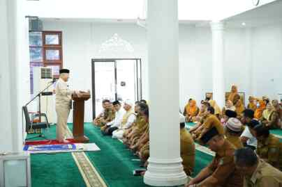 Foto: Kadisdik Provsu Dr H Asren Nasution saat membuka kegiatan Bimbingan Mental di Masjid At Taqwa Disdik Provsu, Senin (15/01/2024).