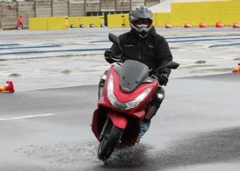 motor injeksi