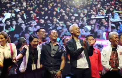Foto: Ganjar Pranowo menghadiri Pesta Rakyat Ganjar-Mahfud di Alun-Alun Bung Karno, Ungaran Timur, Kabupaten Semarang, Jawa Tengah, Jumat (26/1/2024).