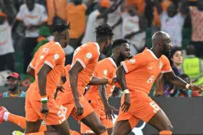 Foto: Pemain Pantai Gading merayakan kemenangan atas RD Kongo dengan skor tipis 1-0 di Alassane Ouattara Olympic Stadium, Ebimpe, Abidjan.