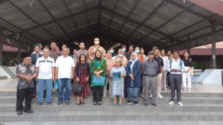 Foto: Guru Besar USU beserta alumni dan mahasiswa mulai bergerak kritik Jokowi soal pepolitikan Indonesia hingga soal Pemilu 2024.