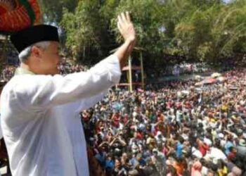 Survei Terbaru: Ganjar Jauh Tinggalkan Anies!