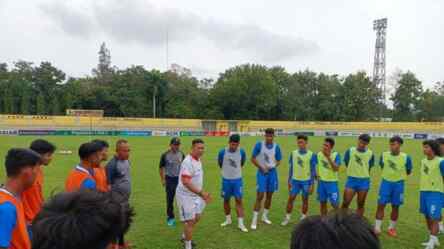 Foto: PSDS Deli Serdang berlatih di Stadion Baharoeddin Siregar.