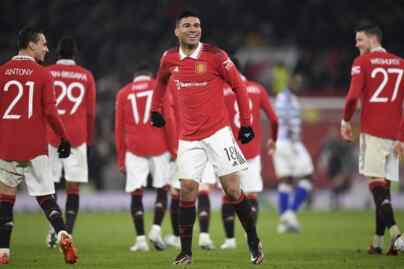 Foto: Pesepak bola Manchester United Casemiro merayakan gol.