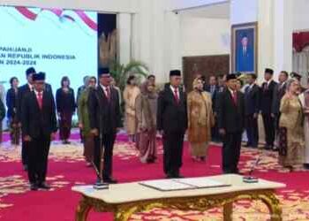 Jokowi Lantik 9 Komisi Kejaksaan RI 2014-2028