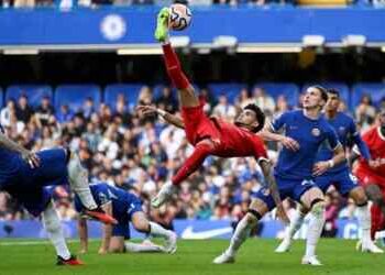 Liverpool Gasak Chelsea 4-1, City Atasi Burnley
