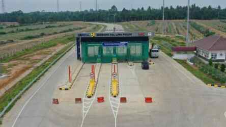 Foto: Gerbang tol Limapuluh.