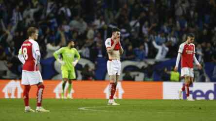 Foto: Arsenal harus gigit jari di injury time.