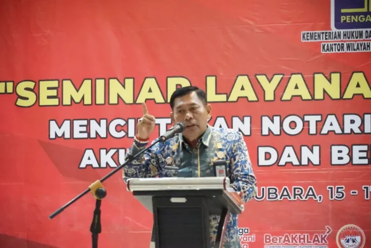 Foto: menyampaikan sambutan