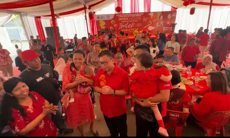 Foto: open house imlek