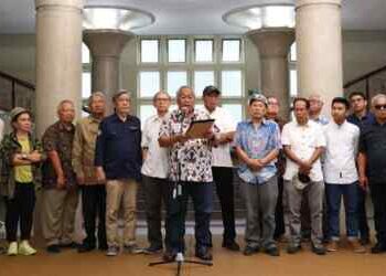 Guru Besar, Dosen hingga Alumni UGM Beri Peringatan untuk Jokowi