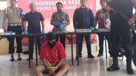 Polisi menangkap pemuda di Aceh Barat yang diduga membunuh anak pacarnya berusia empat tahun.