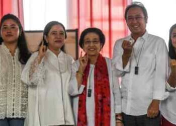 Megawati di TPS