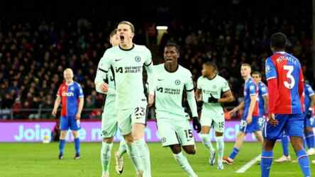 Foto: Selebrasi pemain Chelsea usai membobol gawang Crystal Palace.