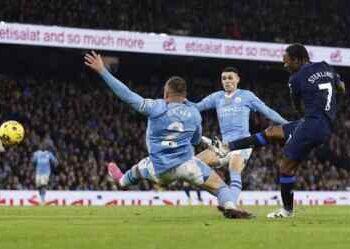 City Ditahan Chelsea, Arsenal Bantai Burnley