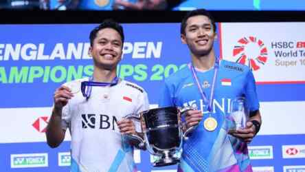 Foto: Anthony Sinisuka Ginting dengan Jonatan Christie.