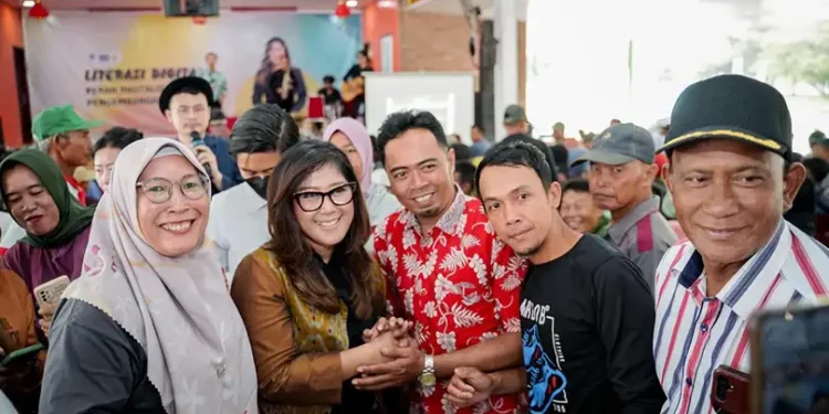 Pelaku UMKM dan Meutya Hafid