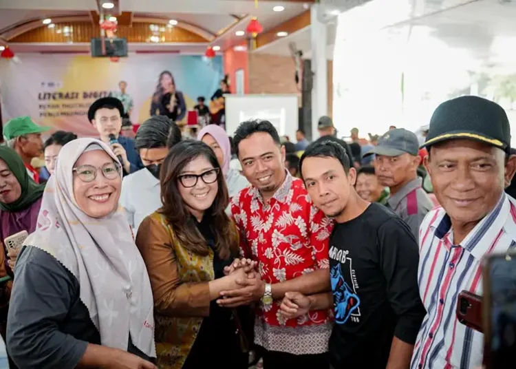 Foto: Pelaku UMKM dan Meutya Hafid